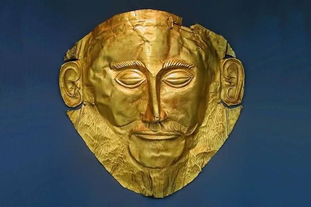 Mycenae Museum - Golden death mask of Agamemnon - Museum replica